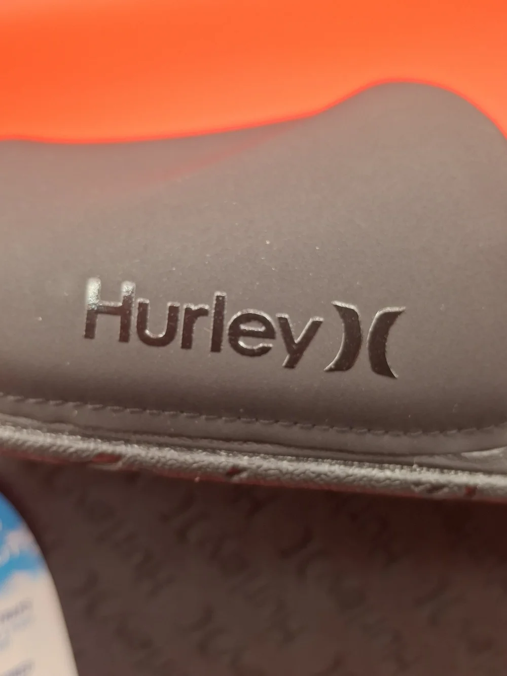 Hurley Red Home Holiday Beach-Themed Tag Set
